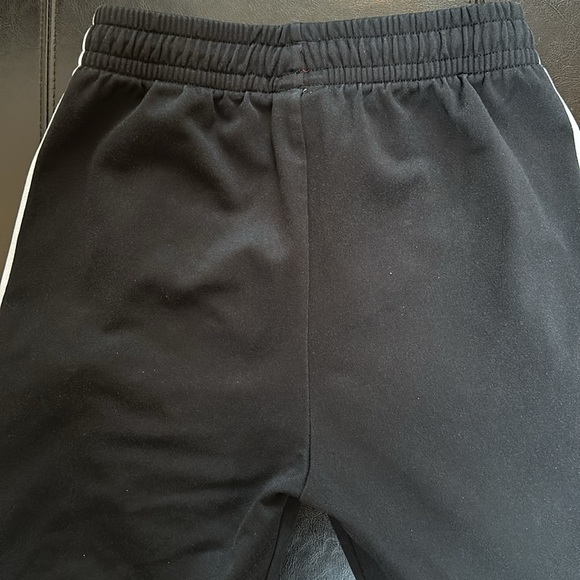 Adidas jogger - Picture 12 of 16